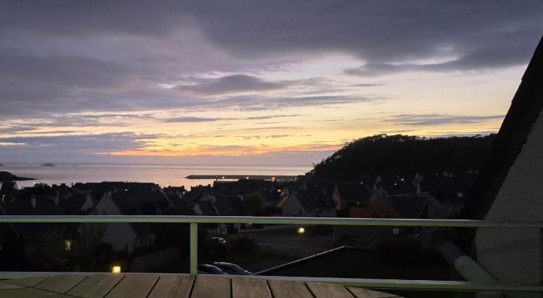 Appartement Bretagne Vue Mer Exceptionnelle Sur Les Hauts D'Erquy Au Calme ! Et Au Pied Du Gr34 Exterior photo
